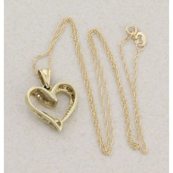 10k Yellow Gold Diamond Heart Necklace 18" Chain - Picture 7 of 7